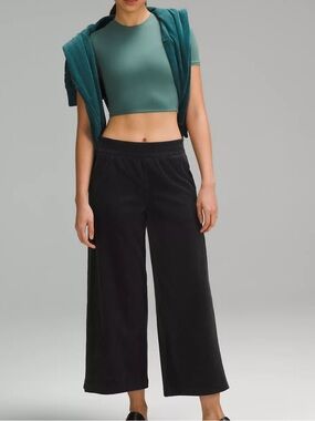 Lululemon Velvet Cord Wide Leg Crop High Rise Pants Black Sz 8 Corduroy*W7